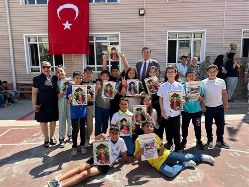 BAŞKAN YALÇINKAYA ÖĞRENCİLERİN HEYECANINA ORTAK OLDU
